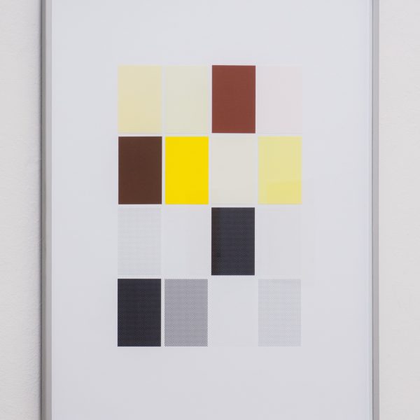 Grid, 2017. Pigmentos sobre papel impreso offset. 40 x 30 x 1, 5 cm