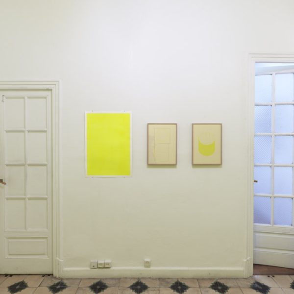 Monocromo Amarillo Flúor. Vista de la exposición.