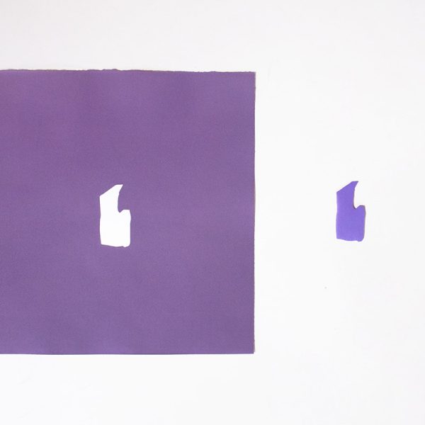 Tania Blanco. Cerúleo. Morado, 2020. Gofrado sobre papel Hahnemühle y plástico. 37, 5 x 37,5 cm (papel)
