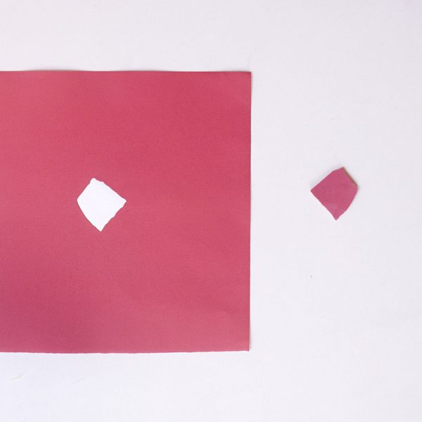 Tania Blanco. Cerúleo. Rosa, 2020. Gofrado sobre papel Hahnemühle y plástico. 37, 5 x 37,5 cm (papel)