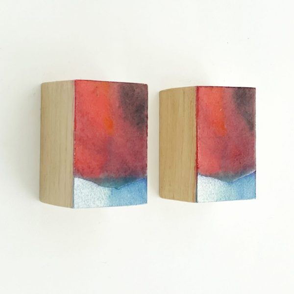 Plágaro. Identical papers, 2022. Ref P005. Mixed media on 640 grs. Indian rag paper glued on wood. Set 2 units 10 x 19 x 5 cm. Unit 10 x 7 x 5 cm
