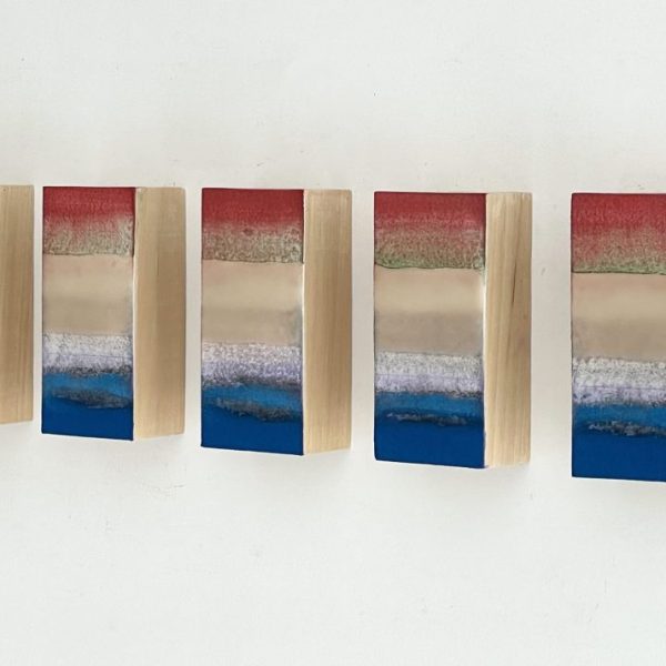 Plágaro. Identical papers, 2022. Ref P010. Mixed media on 640 grs. Indian rag paper glued on wood. Set 5 units 15 x 55 x 5 cm. Unit 15 x 7 x 5 cm