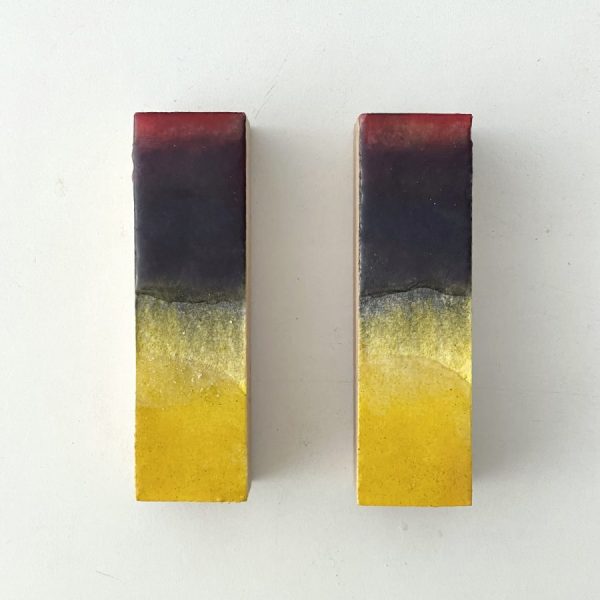 Plágaro. Identical papers, 2022. Ref P017. Mixed media on 640 grs. Indian rag paper glued on wood. Set 2 units 10.5 x 9 x 3 cm. Unit 10.5 x 3 x 3 cm