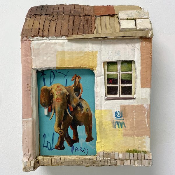 Maria Peña. La Pinche Jefa Paris., 2022 Mixed media on carboard. 28 x 21 x 8 cm