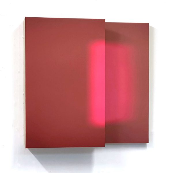Gaston Bertin. Scream, scream, 2023. Archival inkjet print, plexiglass, aluminium, plywood. 45 x 45 x 45 x15 cm. Pieza única.