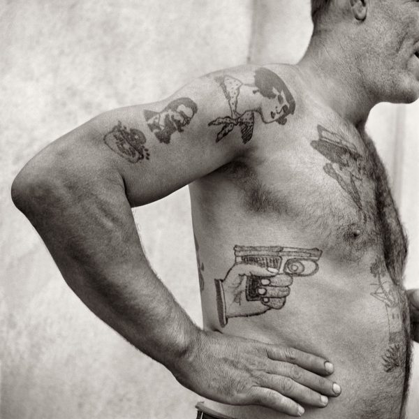 Nicolas Muller. Tatuajes. Burdeos, 1938. 
Digital print with pigmented inks on
Hahnemühle Baryta paper.
100 x 100 cm.
Unique