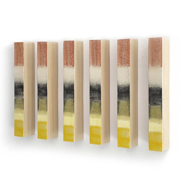 Plágaro. Ref. P012. Identical Papers, 2022. Mixed media on 640 g Indian rag paper on wood. Set of 5 units. 40 x 55 x 5 cm. Different positions.