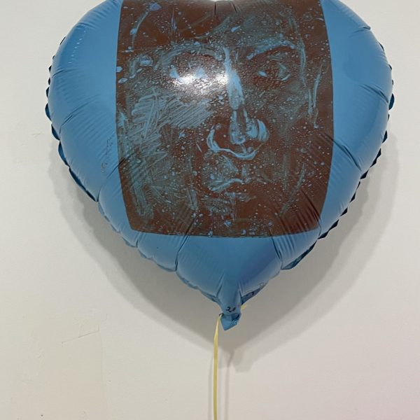 Maria Gimeno.  Pop! Picasso, 2024. Monotipo sobre globo de poliamida