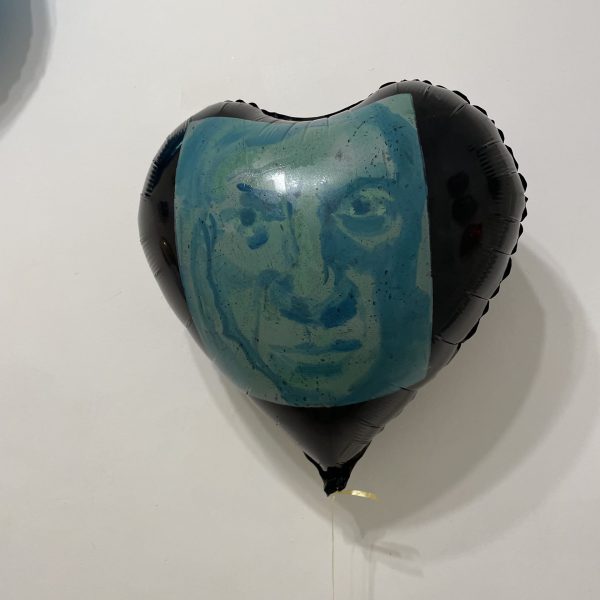 Maria Gimeno.  Pop! Picasso, 2024. Monotipo sobre globo de poliamida