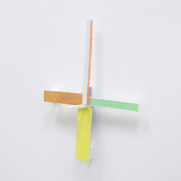 Paco Fernández. S/T, 2004. Acrílico sobre madera. 69 x 80 x 22 cm