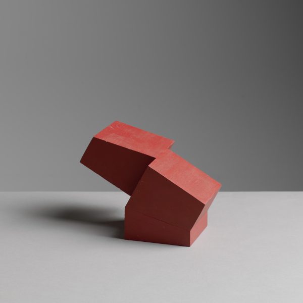 AMADOR. Maqueta escultura. Madera de pino pintada. 30 X 20 x15 cm