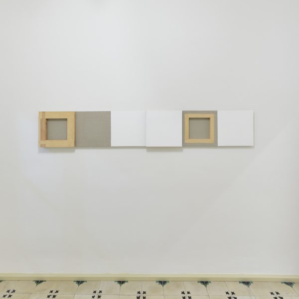 visible y lo no visible, 2023. Bastidores de madera, tela, gesso. 35 x 280 x 6 cm